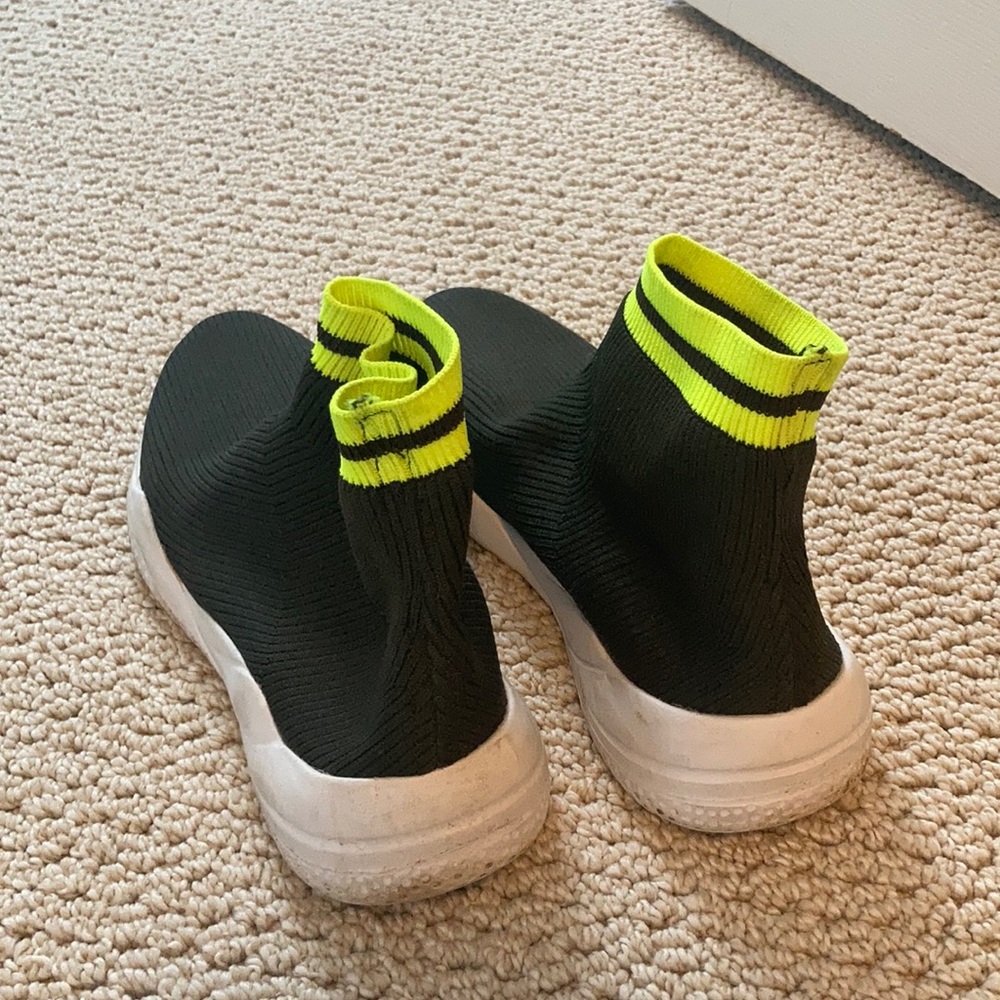 Zara Slip on Sneaker